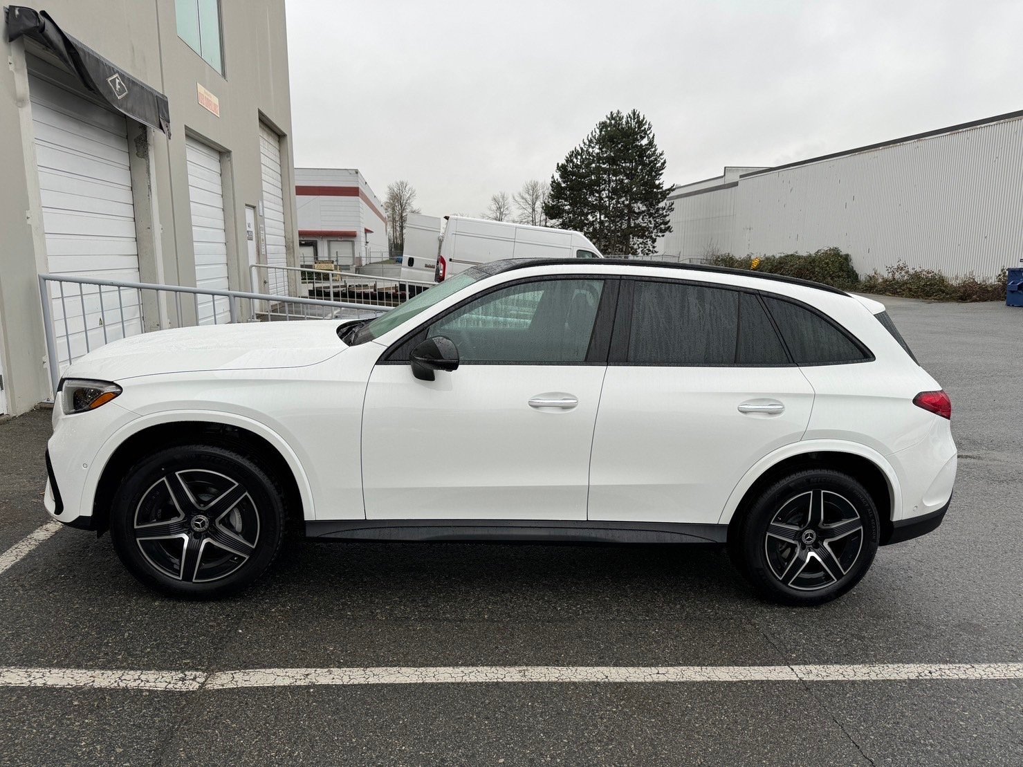 2023全新大改款 All new GLC300 AWD P20.AMG.全景天窗夜色套件…..