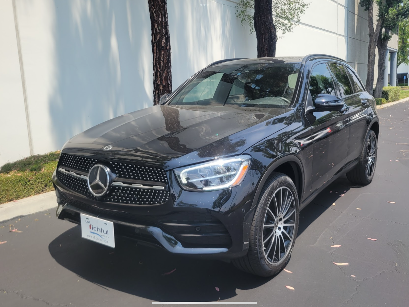 美國賓士原廠認證車 CPO #301259 21 AWD GLC300 頂規 原廠23P智慧跟車全套系統. AMG版本.液晶儀表板.360度.柏林之音.腳踢尾門.夜色套件.20吋AMG鋁圈… 應有盡有絕對有面子版本