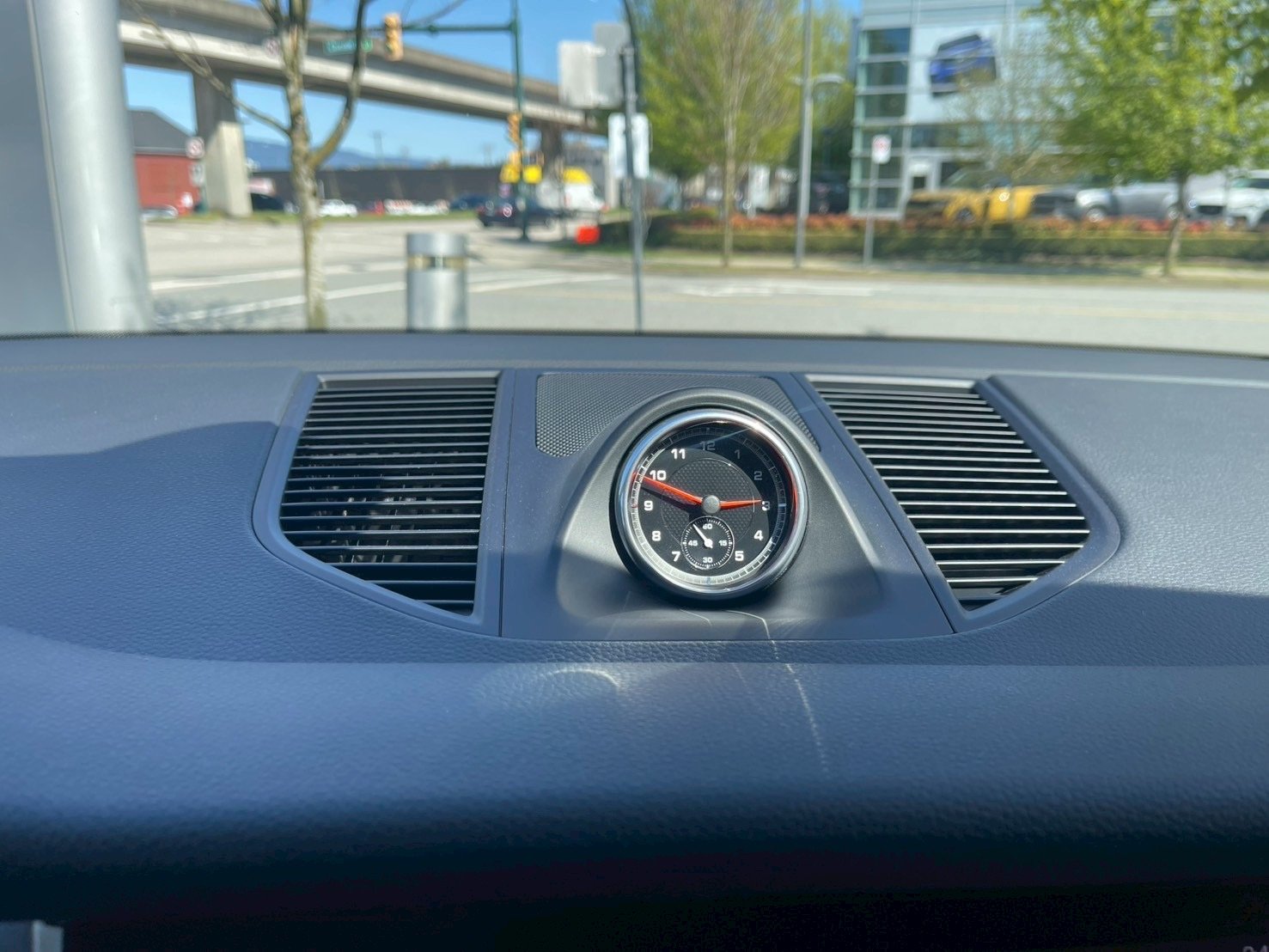 保時捷原廠認證車CPO #B14239   機會難得 超低里程9K     Macan 黑色金屬漆 原廠跟車系統ACC.Bose.360.14向座椅Turbo 鋁圈…..