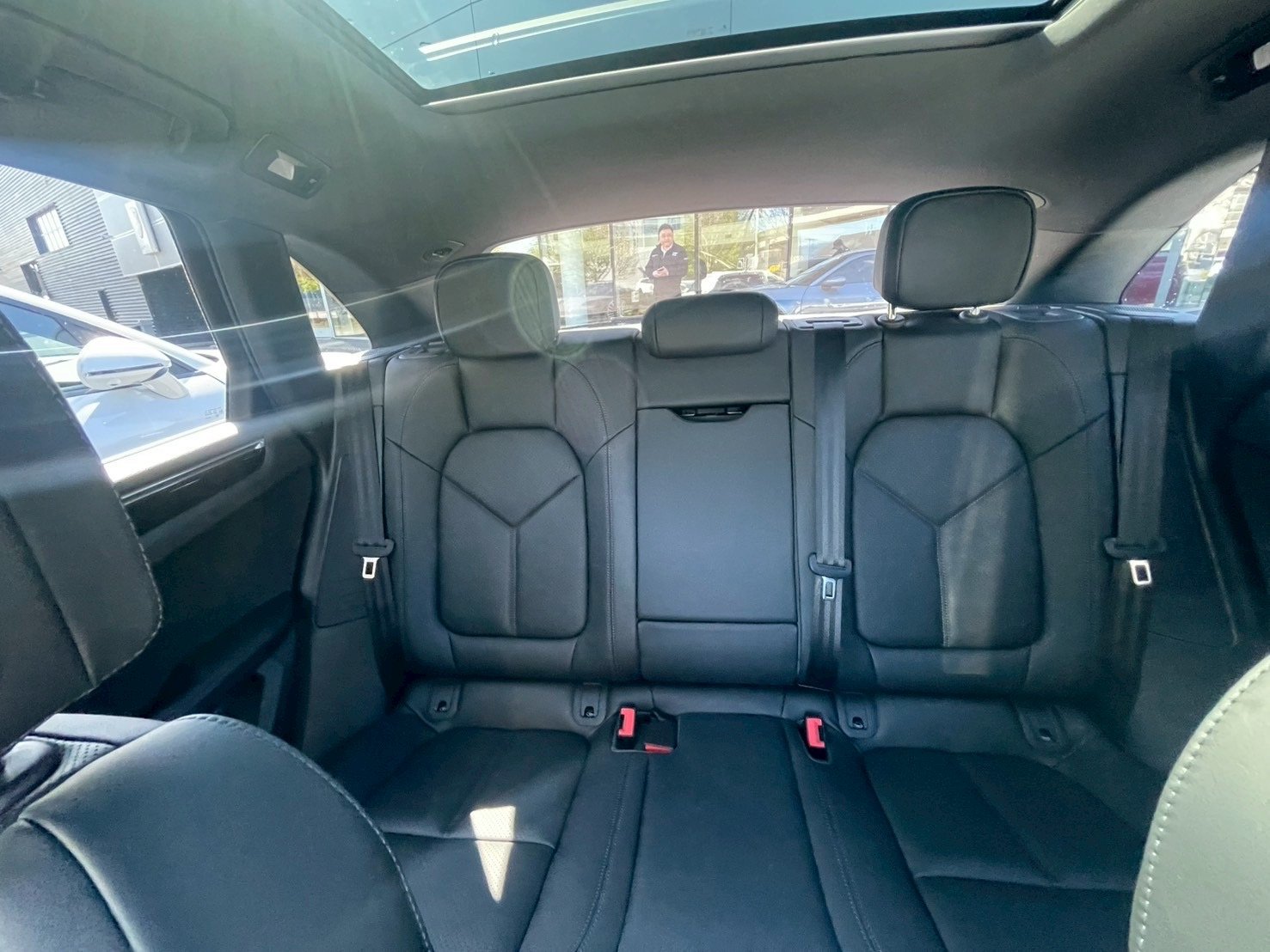 保時捷原廠認證車CPO #B14239   機會難得 超低里程9K     Macan 黑色金屬漆 原廠跟車系統ACC.Bose.360.14向座椅Turbo 鋁圈…..