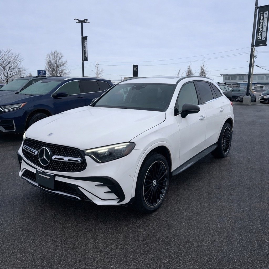 賓士原廠認證車CPO #037905 23/4 GLC300 Pinnacle Package 抬頭顯示器.多光速.隔音玻璃.P20.AMG.360度應有盡有 還有什麼？不滿意呢？