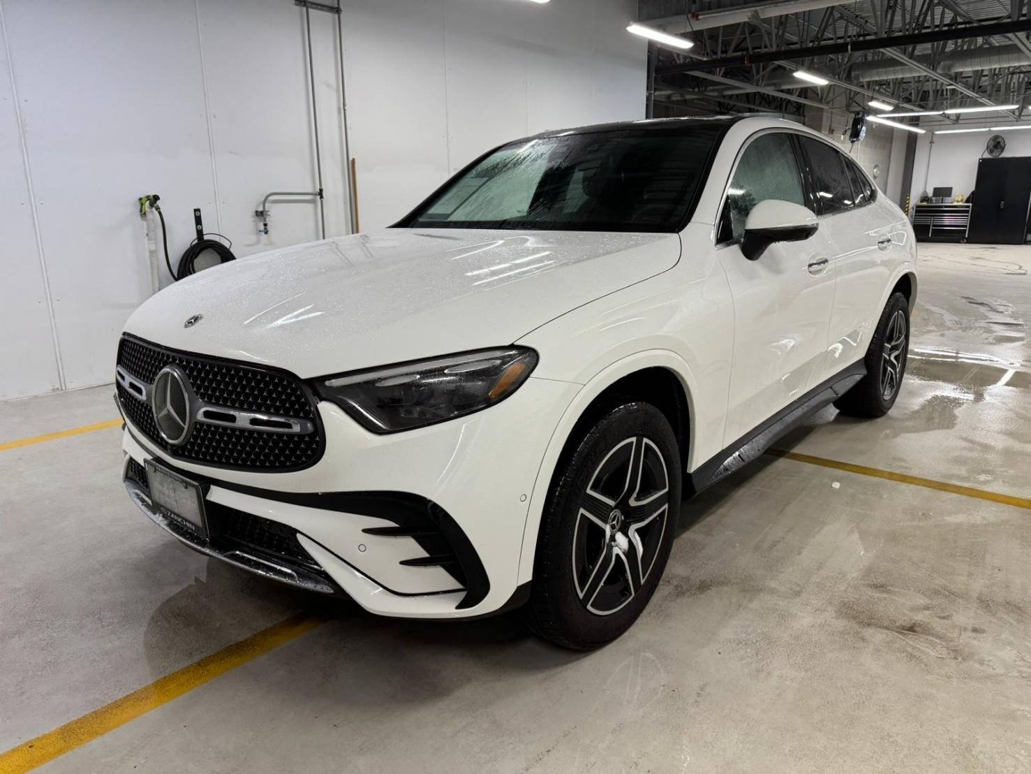 賓士原廠經理用車退役 #292708 GLC300 AWD Coupé 24/9 8千英哩 P20.通風.AMG.抬顯.多光束.氣氛燈…..