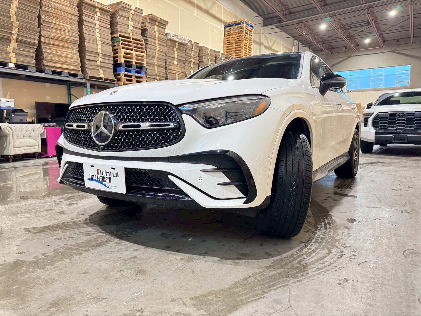 賓士原廠庫存出清車  GLC300 Coupe 全配備 #467923 P20.AMG.抬顯.多光束.隔音玻璃.夜色……
