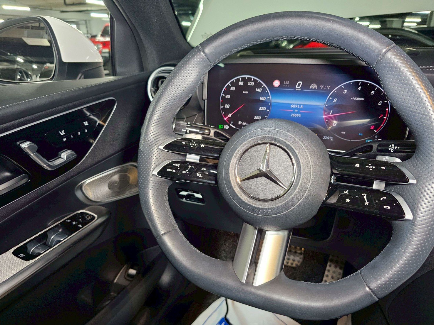最受歡迎 GLC Coupe 酷背#213360 24/3 稀有入庫 現車 20” AMG 圈.P20.AMG.多光速.通風.抬頭.全景.…..