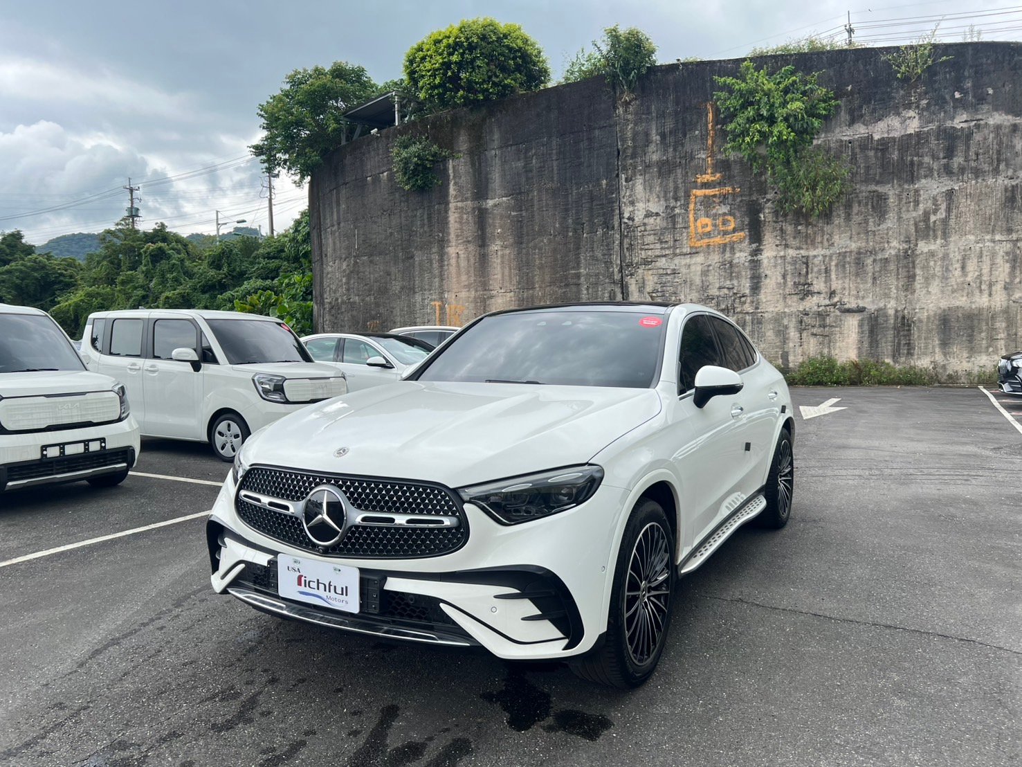 最受歡迎 GLC Coupe 酷背#213360 24/3 稀有入庫 現車 20” AMG 圈.P20.AMG.多光速.通風.抬頭.全景.…..