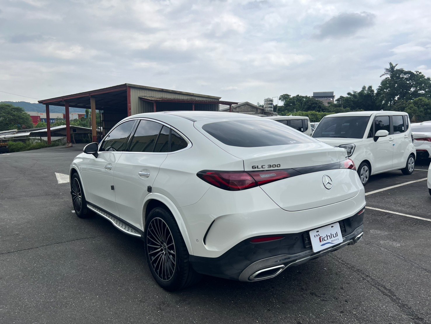 最受歡迎 GLC Coupe 酷背#213360 24/3 稀有入庫 現車 20” AMG 圈.P20.AMG.多光速.通風.抬頭.全景.…..